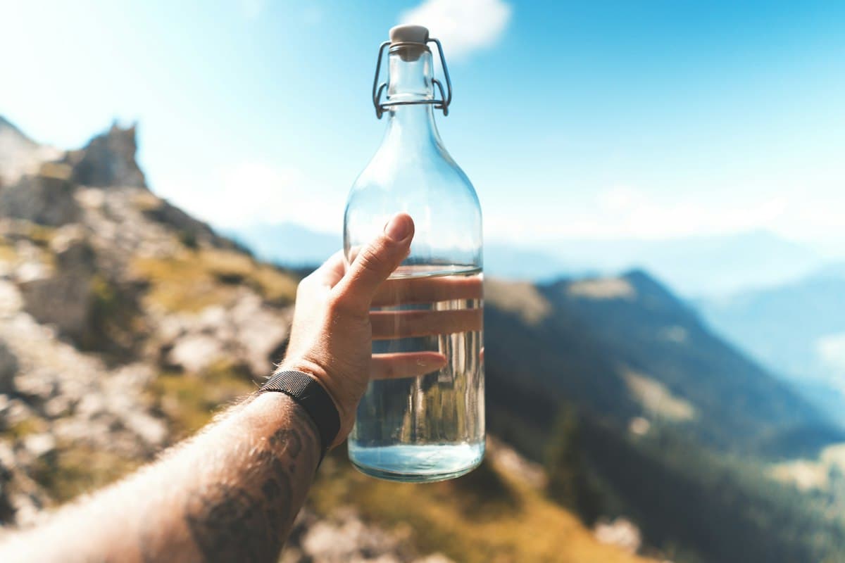 Purifier son eau en randonnée : les 4 méthodes comparées