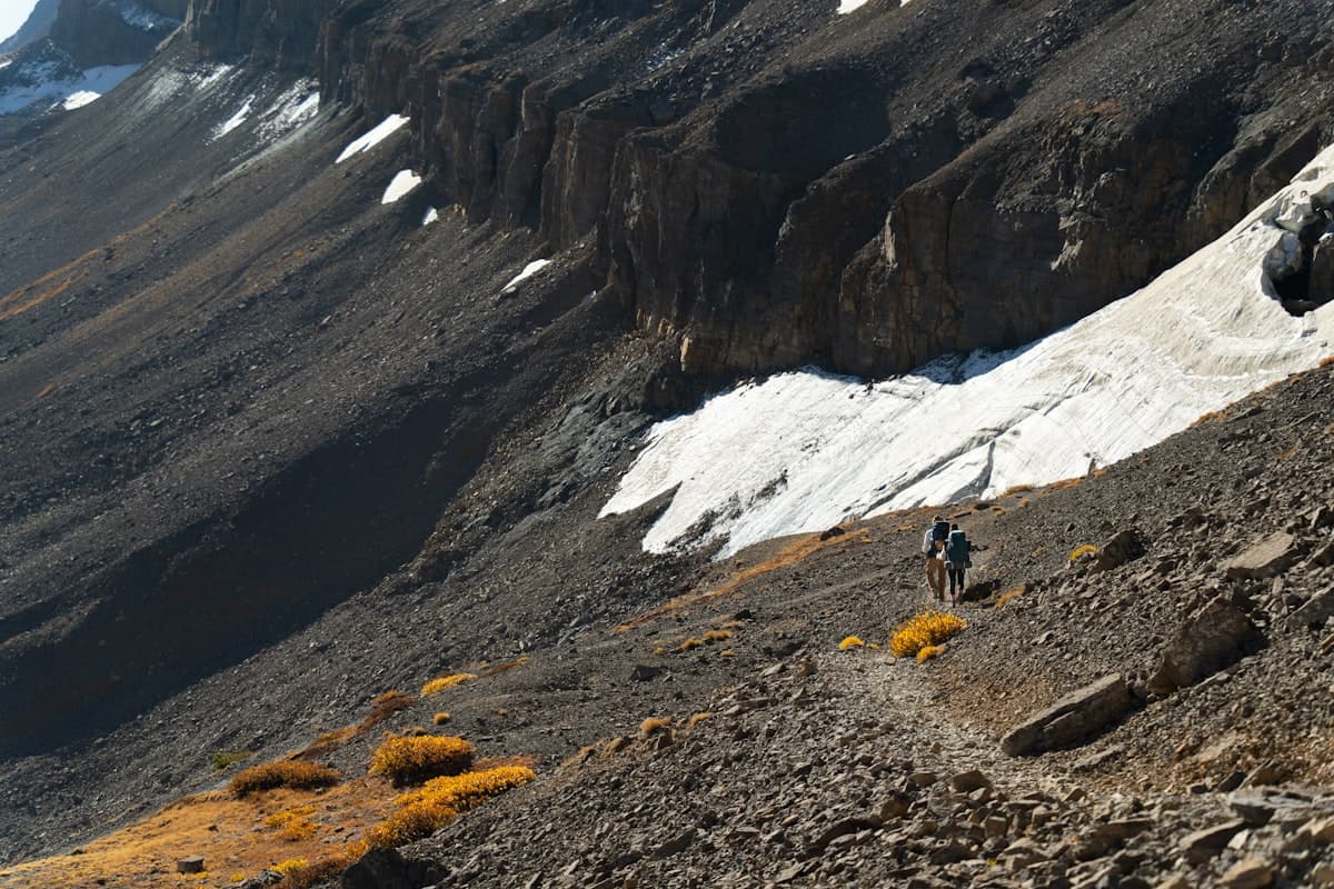 Solo Hiking: Safety Tips and Motivation Guide